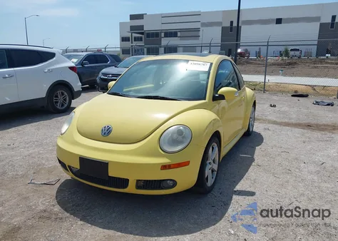 2006 Volkswagen New Beetle 2.5 from USA, damaged, VIN 3VWSW31C96M411997